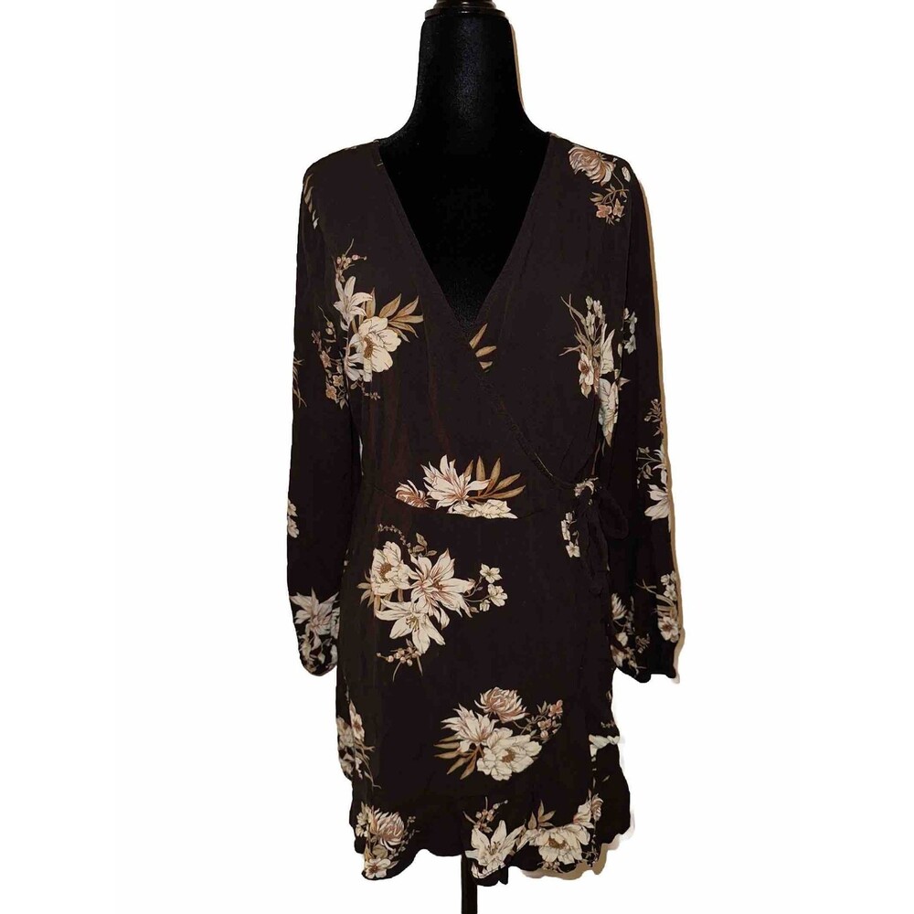 Women’s Dress Short Xhilaration Large Floral Theme Long Sleeve 100% Rayon